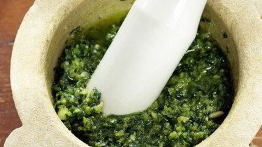 Рецепт песто из петрушки, грецких орехов и семян льна