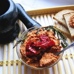 Рецепт Песто с вялеными томатами