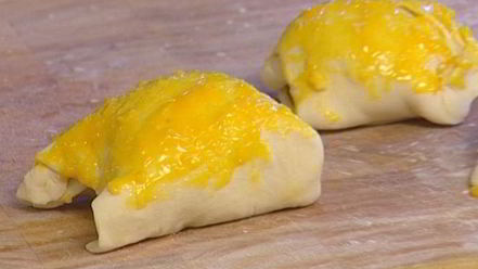 Рецепт закуски из козьего сыра с соусом песто