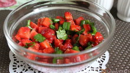 Рецепт острой клубничной сальсы