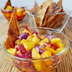 Рецепт Персиковой сальсы с чипсами из лаваша