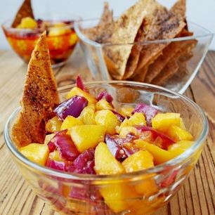 Рецепт Персиковой сальсы с чипсами из лаваша