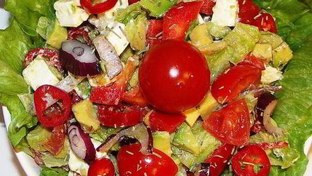 Рецепт разноцветной сальсы с брынзой