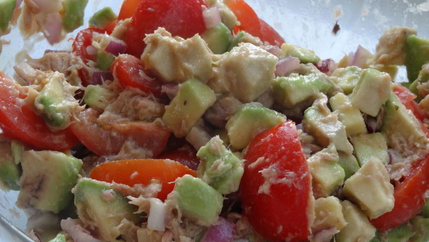 Рецепт сальсы из авокадо с тунцом