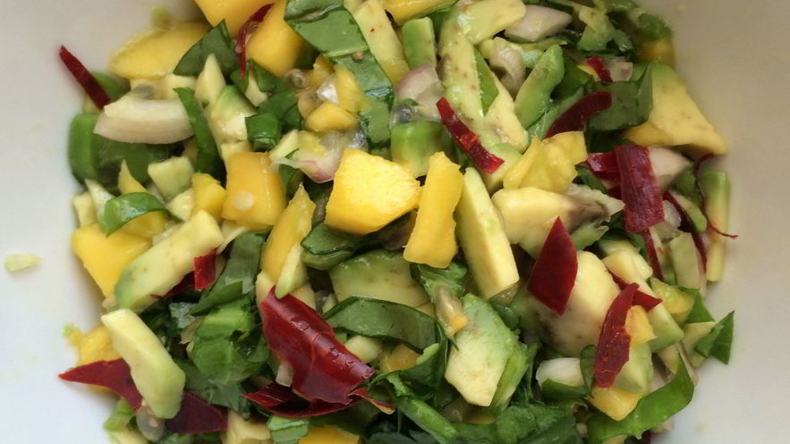 Рецепт сальсы из манго, авокадо со щавелем с заправкой из маракуйи