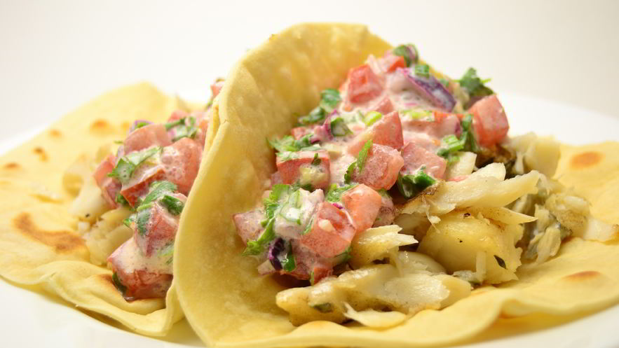 Рецепт тако с жареной треской и соусом сальса