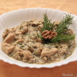 Рецепт Курицы в орехово-чесночном соусе Сациви