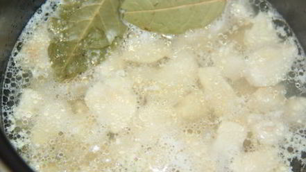 Рецепт курицы в орехово-чесночном соусе сациви