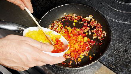 Рецепт фаршированных кальмаров на тартаре из томатов