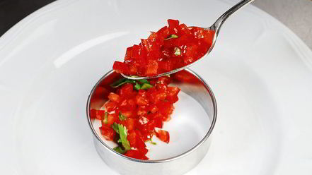 Рецепт фаршированных кальмаров на тартаре из томатов