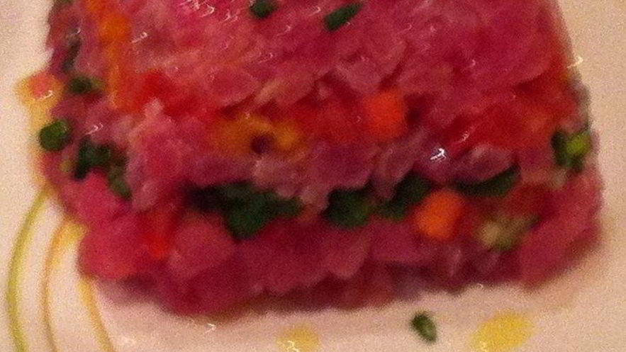 Рецепт слоеного тартара из тунца