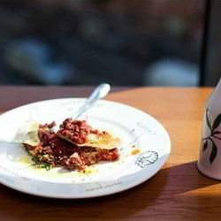 Рецепт Тартара из филе молодого бычка с овощами и дижонской горчицей