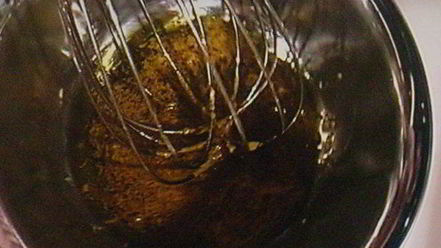 Рецепт тартара из форели на блинчиках из батата, авокадо-рукола салат