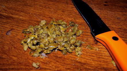 Рецепт тартара из лосося с салатом рукола-помидоры