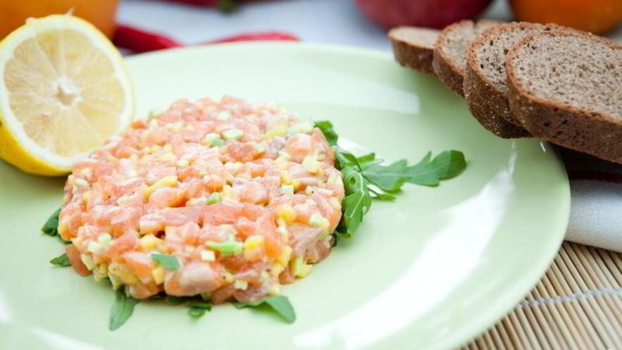 Рецепт тартара из лосося с авокадо