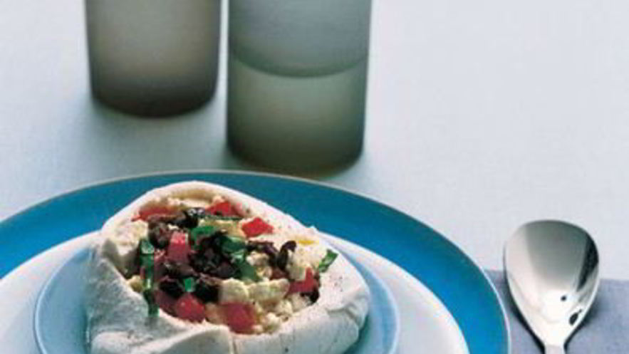 Рецепт тартара из моцареллы с маслинами и желе из помидоров