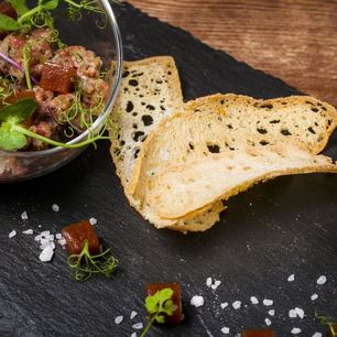 Рецепт Тартара из мраморной говядины с соусом васаби