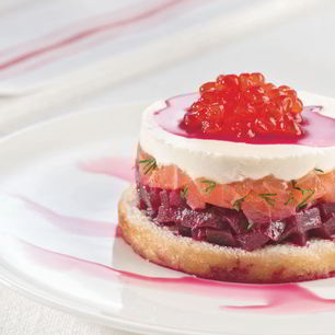 Рецепт Тартара из свеклы и форели с красной икрой