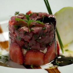 Рецепт Тартара из тунца со свежей клубникой