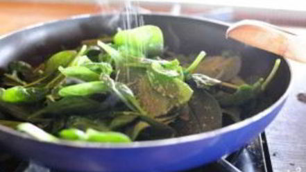 Рецепт сырного соуса с артишоками и шпинатом