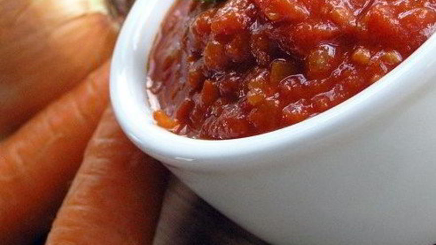 Рецепт томатного соуса с чесноком