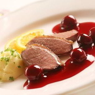 Рецепт Вишневого соуса к утке с бренди и орехами пекан