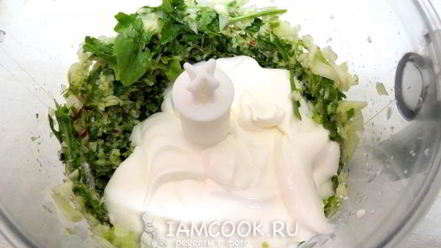Рецепт зеленого сметанного соуса