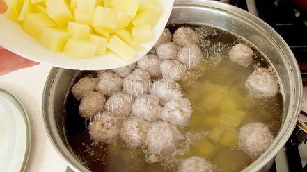 Рецепт борща с фрикадельками