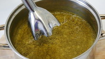 Рецепт холодного зеленого борща с огурцами