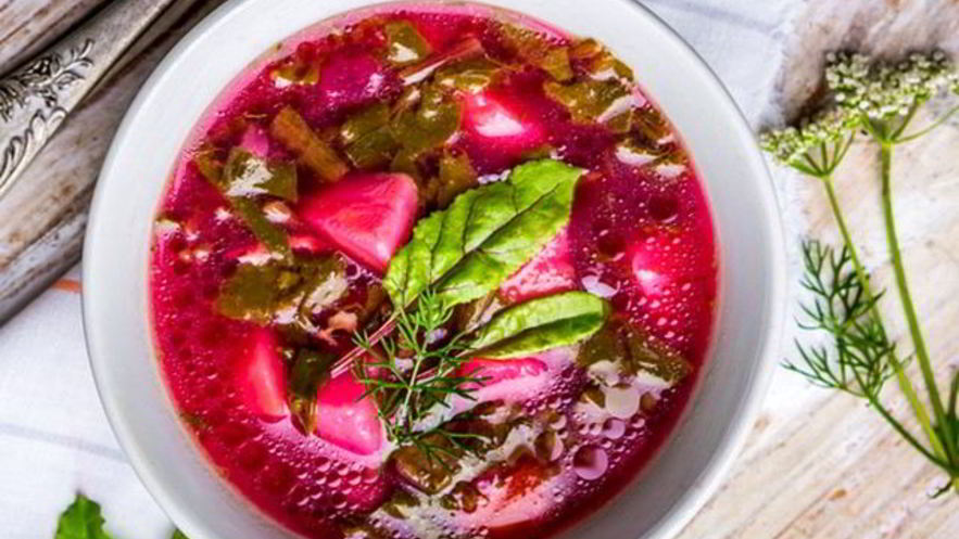 Рецепт летнего борща из молодой свеклы