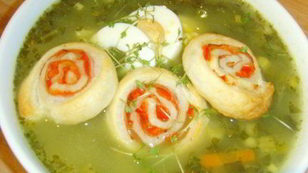 Рецепт Семейного зеленого борща с улитками