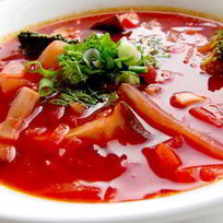 Рецепт Вегетарианского борща с грибами и брокколи