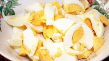 Рецепт зеленого борща со щавелем и яйцом