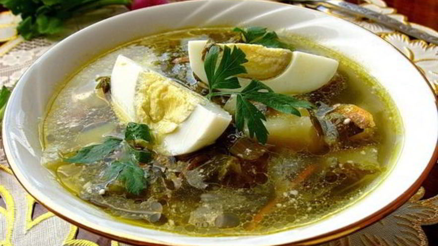 Рецепт зеленого борща со щавелем по-домашнему