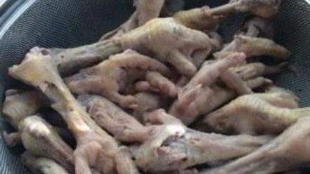 Рецепт бульона из куриных лапок