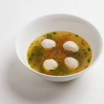 Диетический овощной бульон с фрикадельками