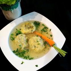 Рецепт Куриного бульона с клецками