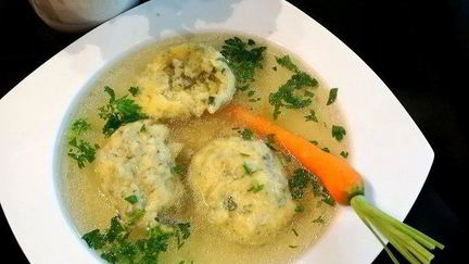 Рецепт Куриного бульона с клецками