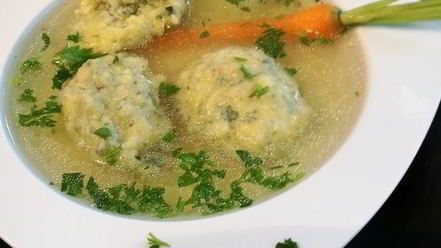 Рецепт куриного бульона с клецками