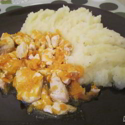 Рецепт Курицы тушеной с морковью в бульоне