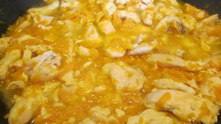 Рецепт курицы тушеной с морковью в бульоне