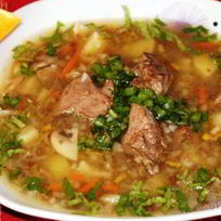 Простой суп на мясном бульоне