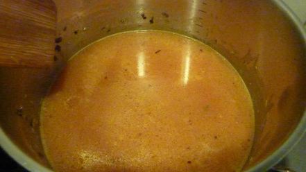 Рецепт супа на курином бульоне с мускатной тыквой и луком