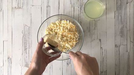 Рецепт трески по-польски на рыбном бульоне с корнем сельдерея