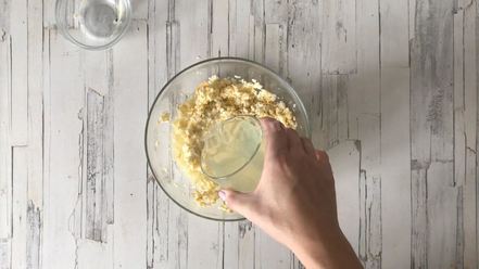 Рецепт трески по-польски на рыбном бульоне с корнем сельдерея