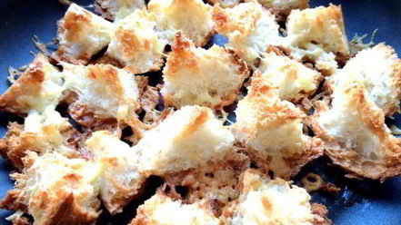 Рецепт французского чесночного супа с сырными гренками