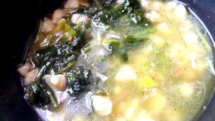 Рецепт французского чесночного супа с сырными гренками