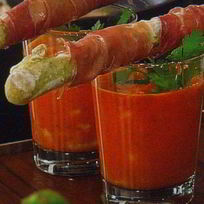 Гаспачо из паприки с домашними гриссини