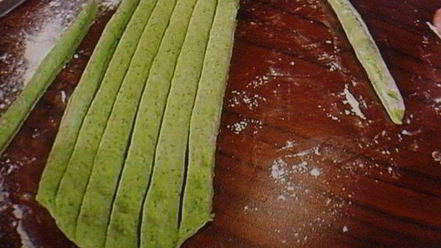 Рецепт гаспачо из паприки с домашними гриссини