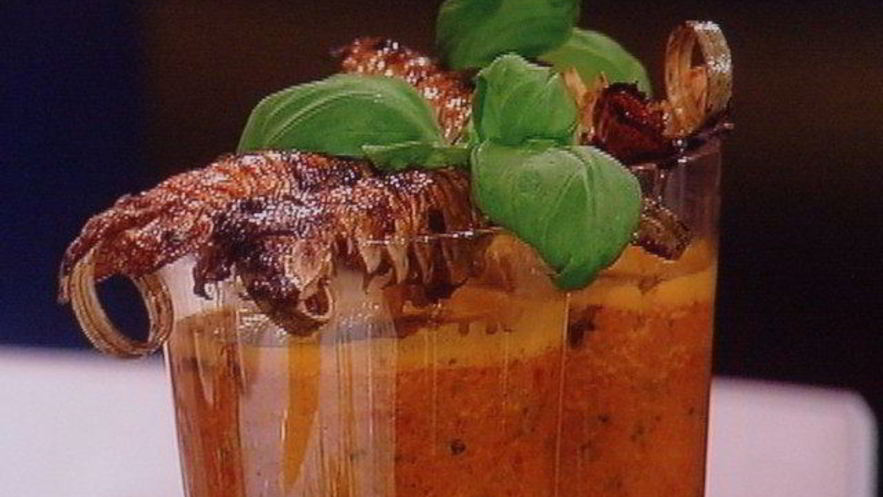 Рецепт гаспачо из паприки с пикантно замаринованной креветкой